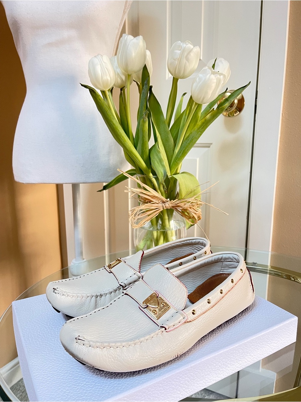 Louis Vuitton Women’s White Leather Studded Driving Loafers Shoes Size 39.5